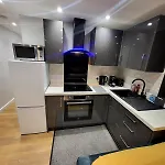 Town Centre Modern 1 Bedroom Self-Contained Apartment