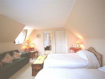 Rookwood 4* Newbury (Berkshire)