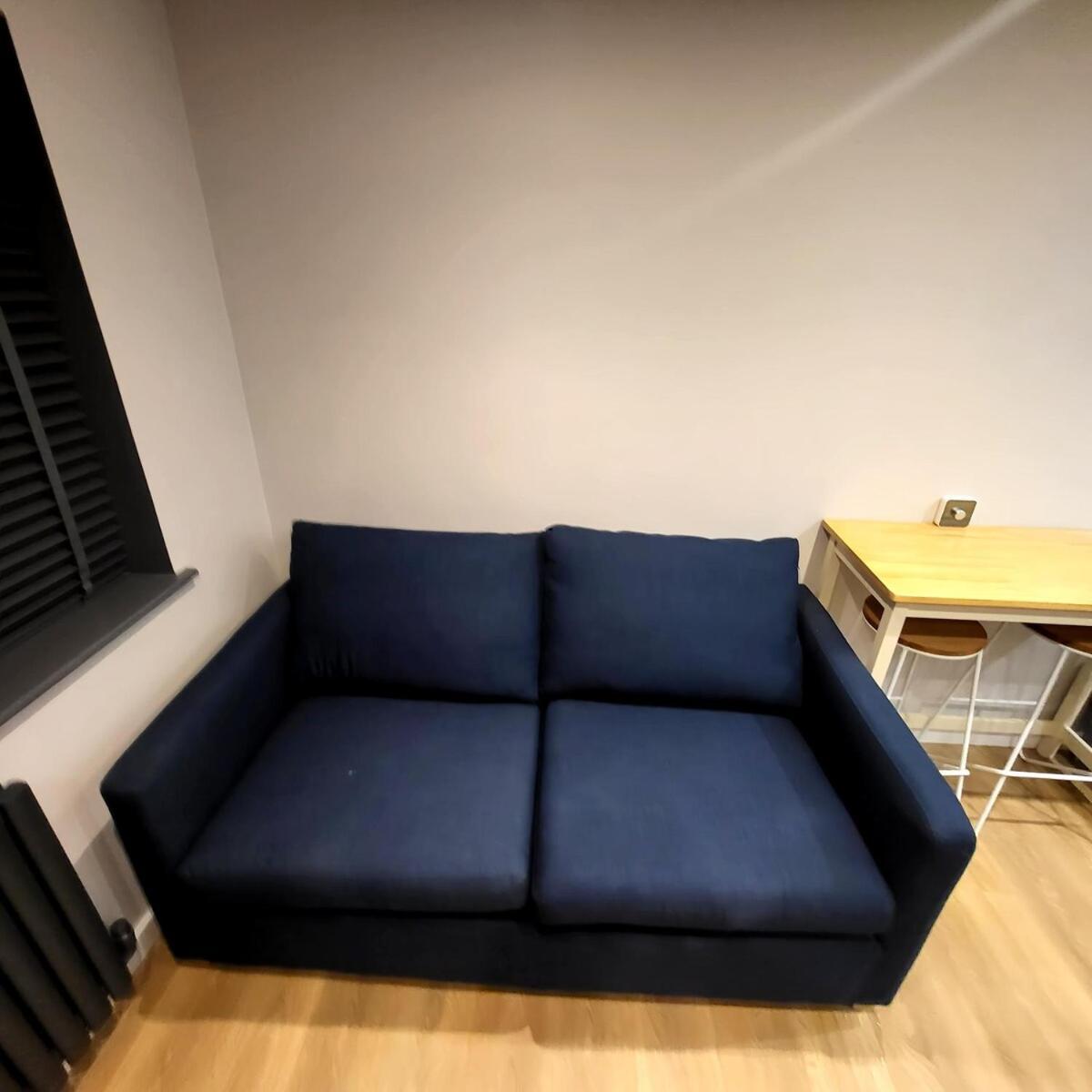 Town Centre Modern 1 Bedroom Self-contained *