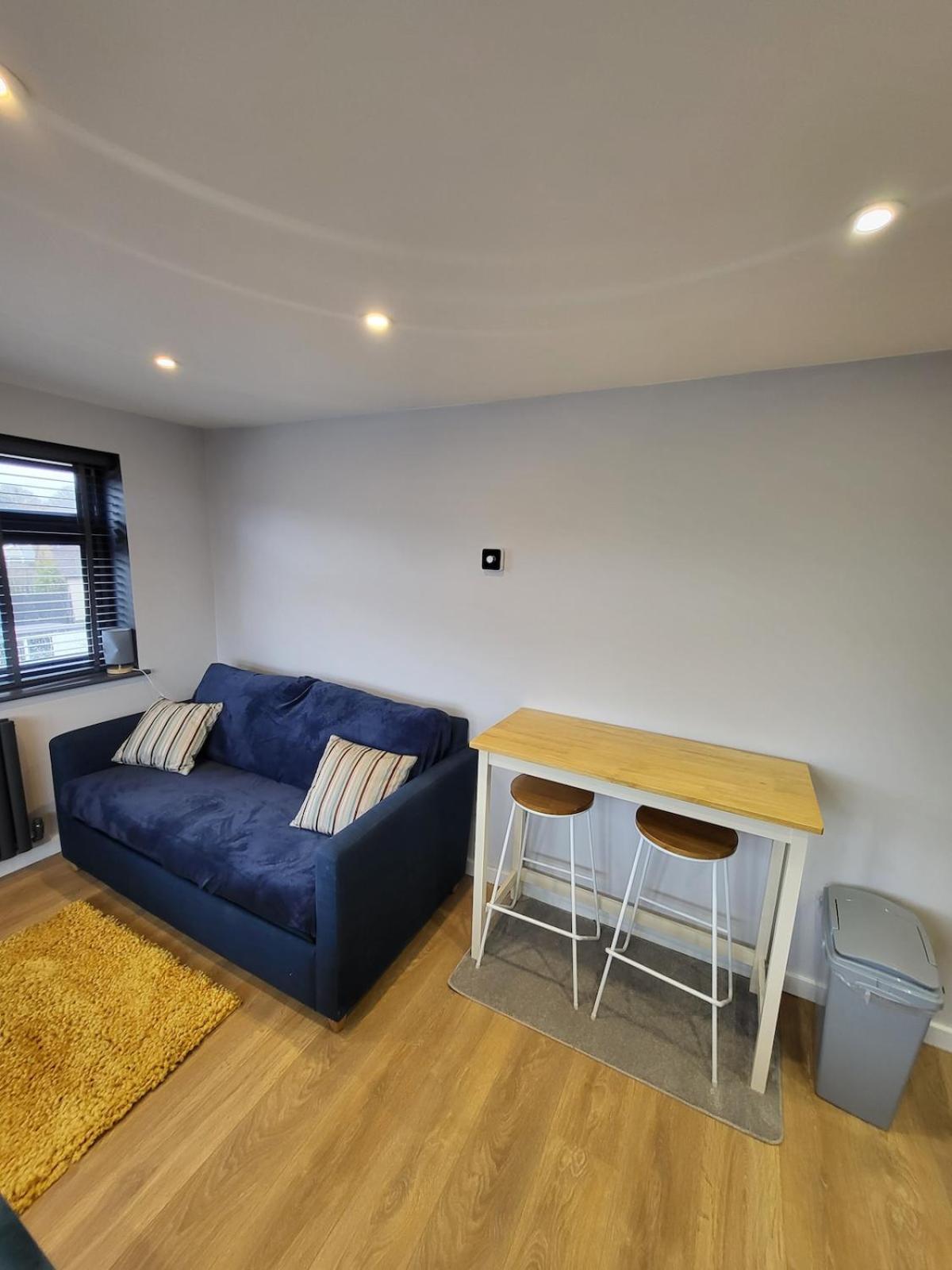 Apartment Town Centre Modern 1 Bedroom Self-contained
