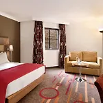 Hilton Newbury Centre