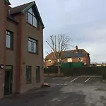 Redbrick Serviced Apartments - Sherwood House