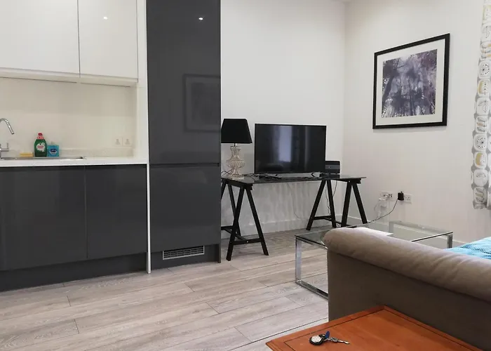Convenient 1 Bed Apartment In The Centre Of Newbury