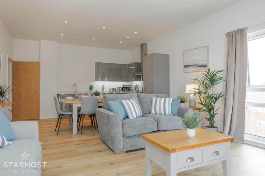 Starhost Residences - Spacious 2-bed In Newbury Newbury (Berkshire)
