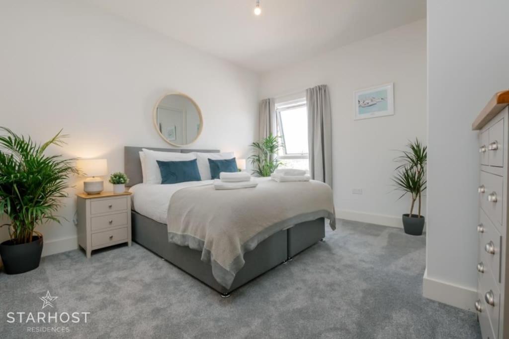 Starhost Residences - Spacious 2-bed In Newbury Apartment Newbury (Berkshire)