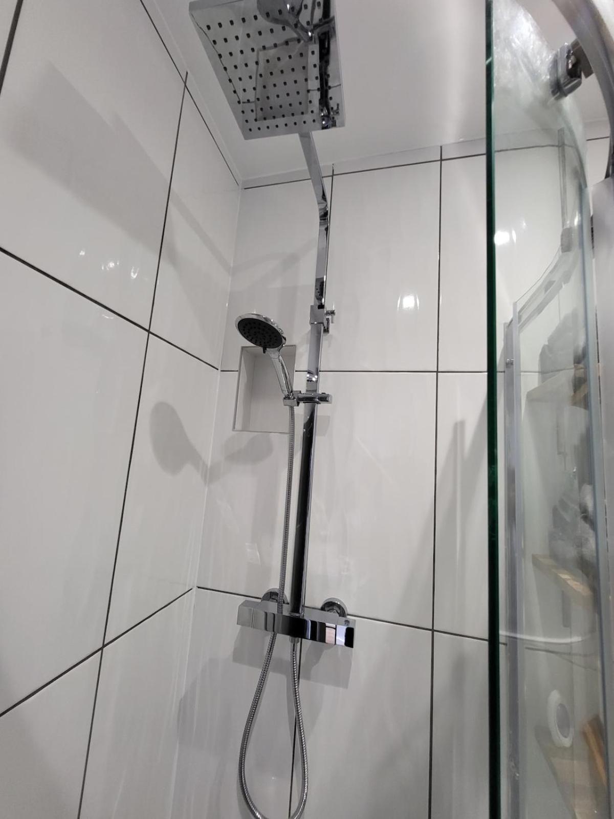 Apartment Town Centre Modern 1 Bedroom Self-contained Newbury (Berkshire)