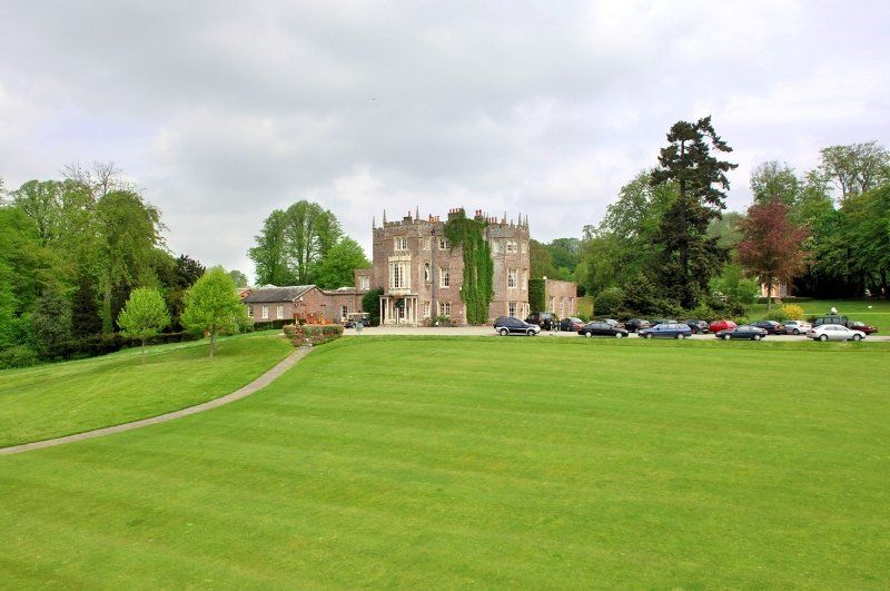 Country house Donnington Grove