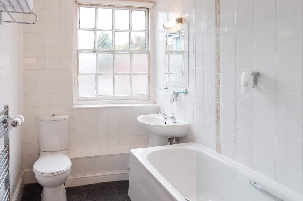 Hotel Bacon Arms, 3*