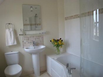 Bow River House Hotel Newbury (Berkshire)