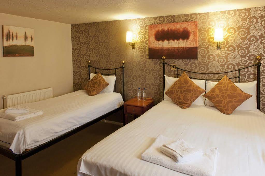 Bacon Arms, Hotel