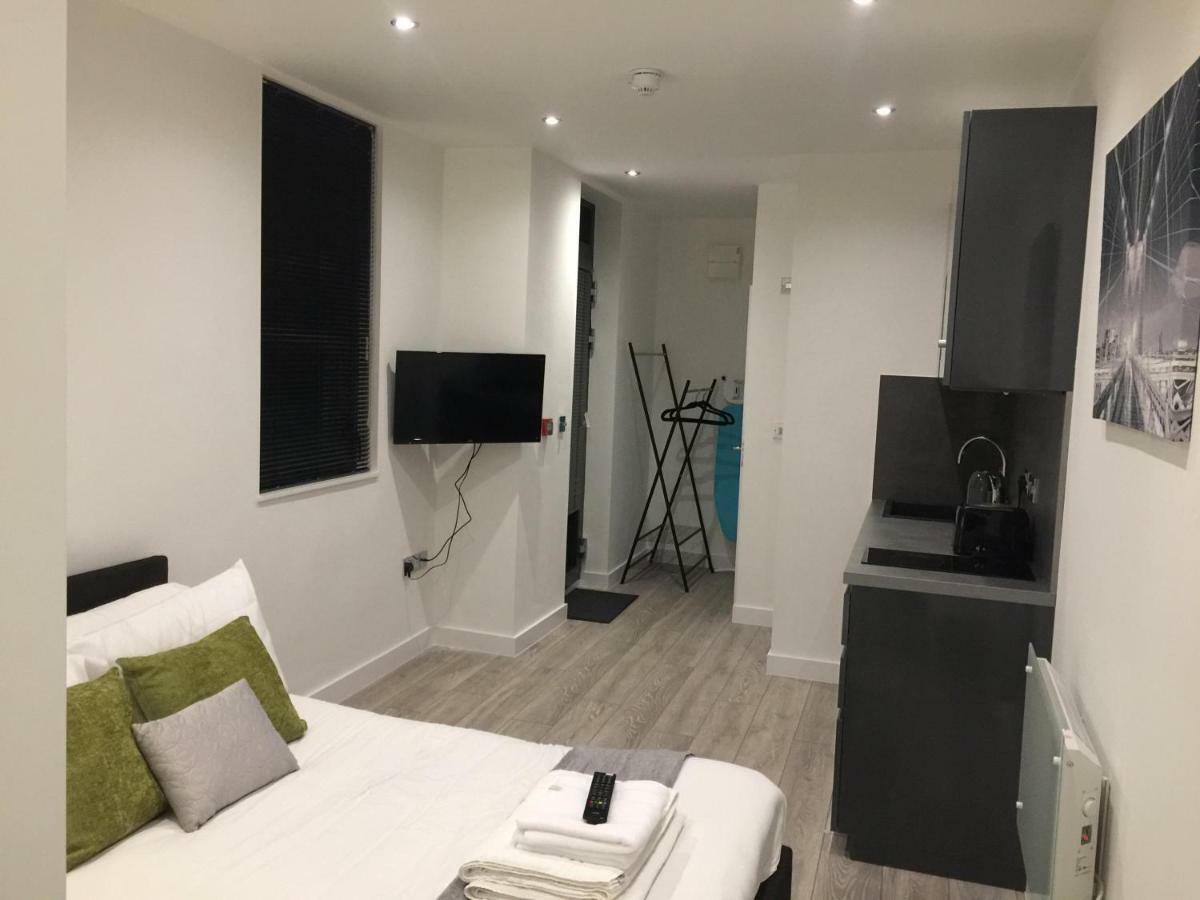 Redbrick Serviced Sherwood House * Newbury (Berkshire)