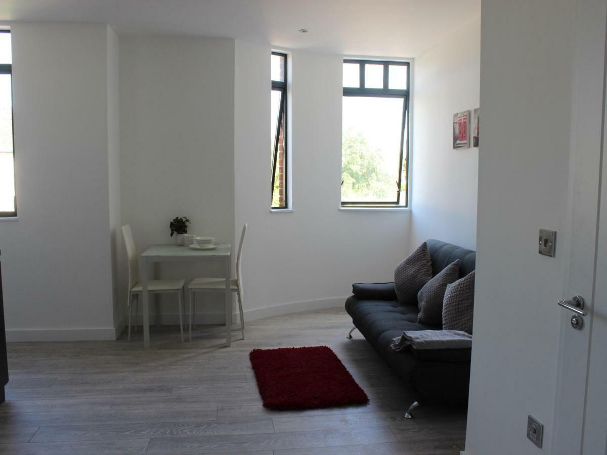 Redbrick Serviced Sherwood House Apartment Newbury (Berkshire)